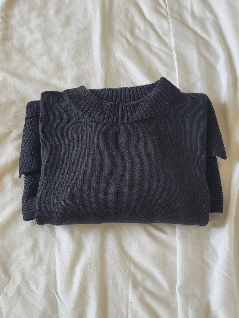 Lululemon L/xl Black Crewneck Sweater 5% Cashmere